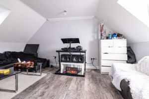 Bedroom- click for photo gallery